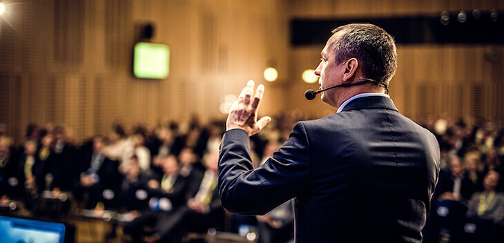 Head Movements in Presentation